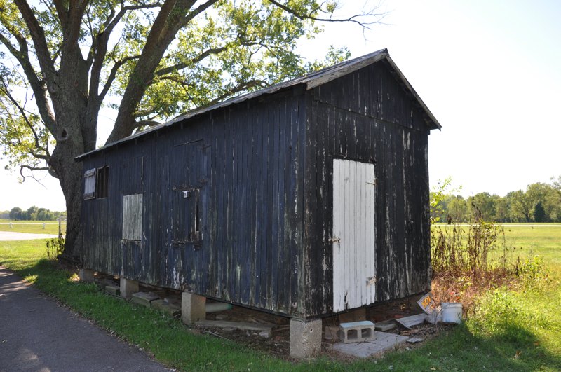 Another pleasant surprise on the walking path: two old barns, painted black. Lovely!